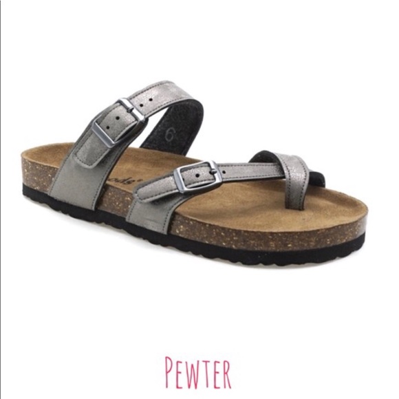 Birk inspired sandals. - Picture 1 of 1